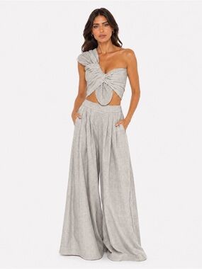 Just be Queen Twist One-Shoulder Crop Top & Wide-Leg Pants Set - Light Gray